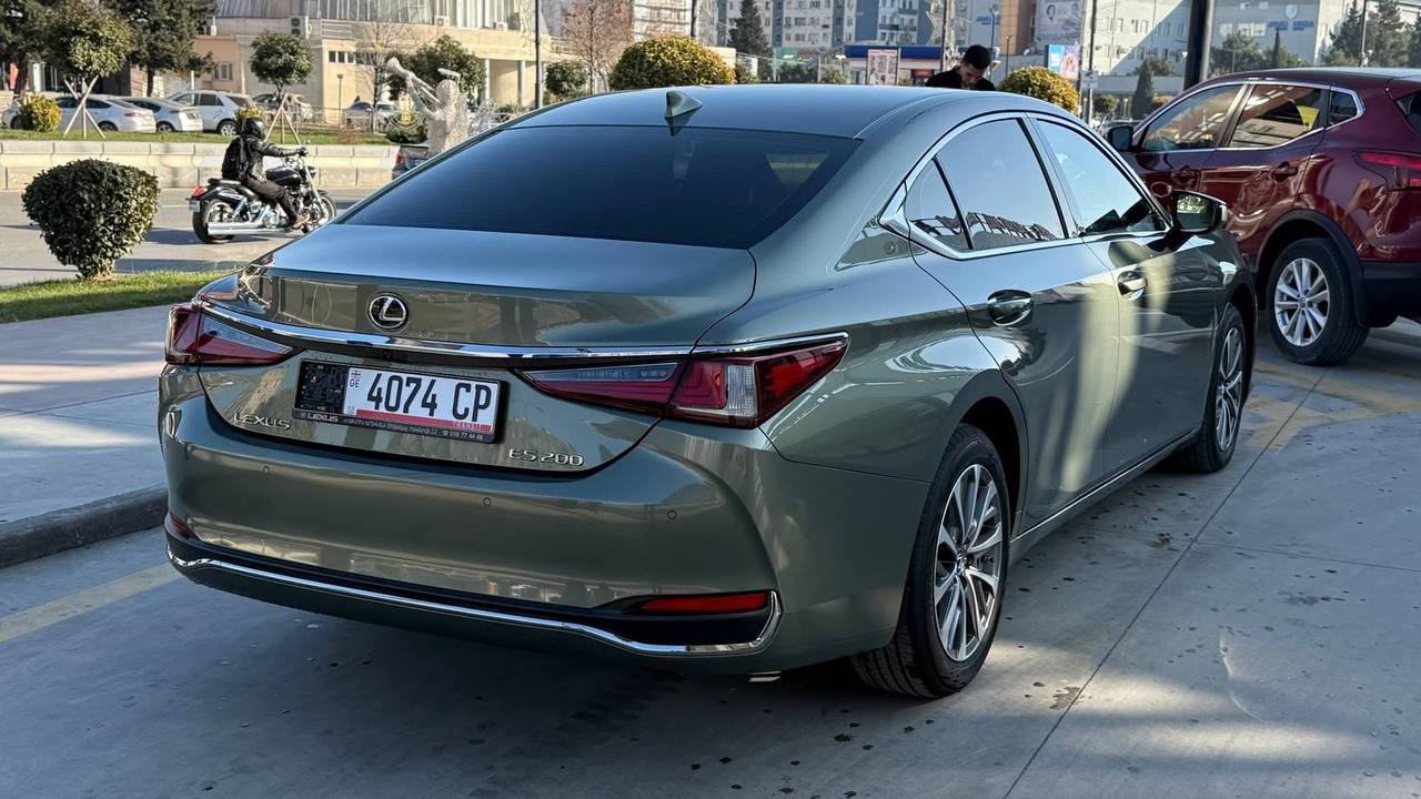 Lexus ES200, 2022 г.