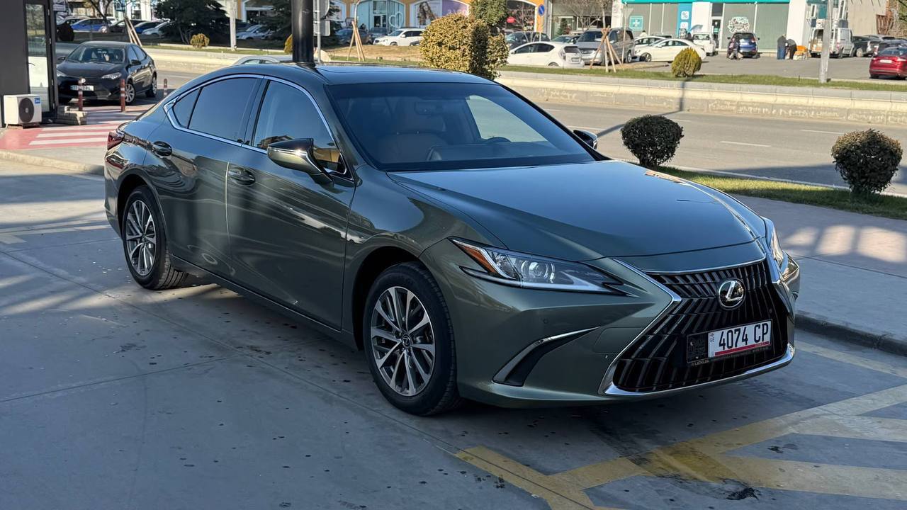 Lexus ES200, 2022 г.