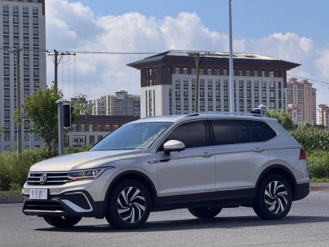 Volkswagen Tiguan 2023 из Китая - фото автомобиля из карточки компании