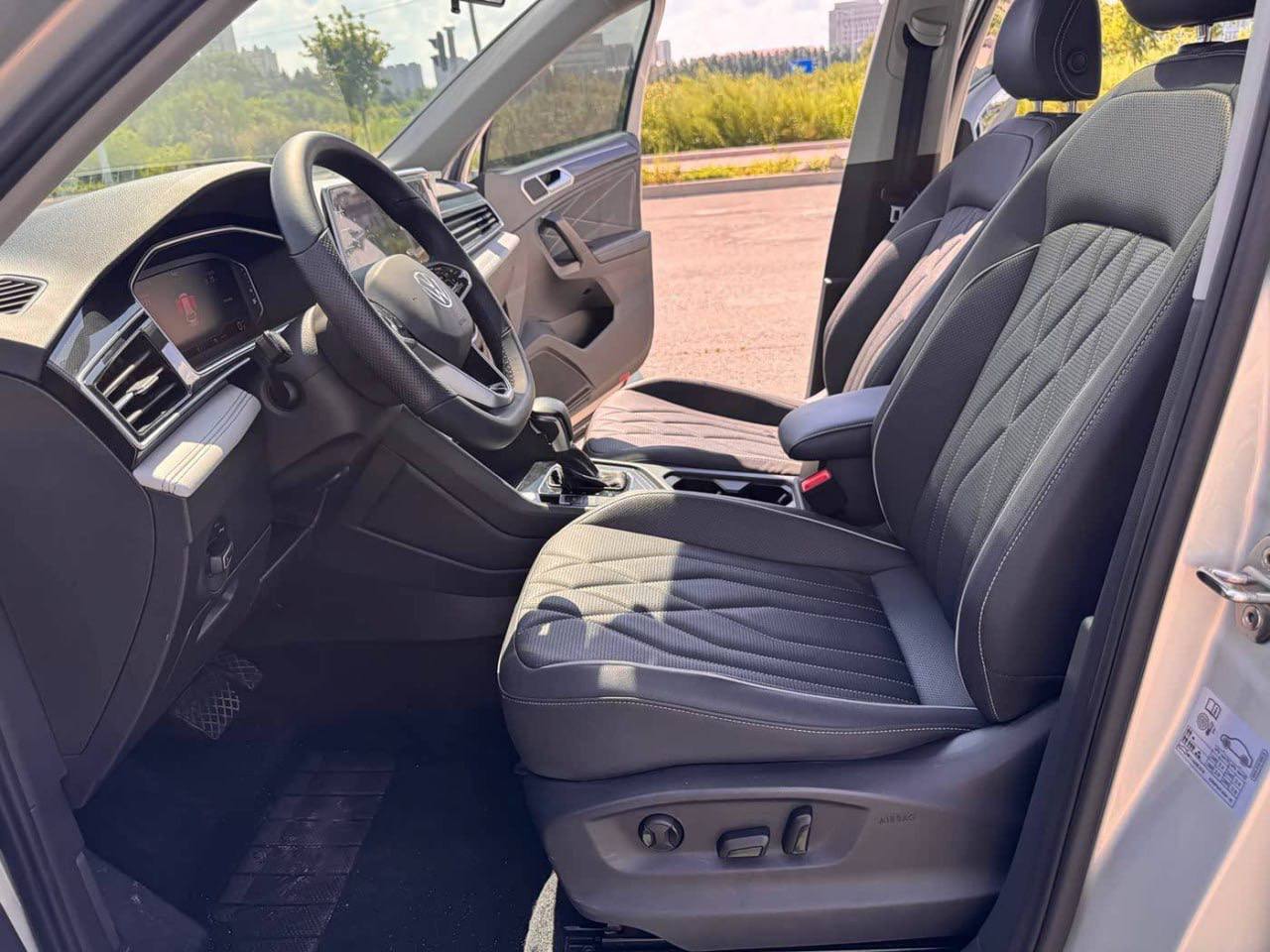Volkswagen Tiguan, 2023 г.