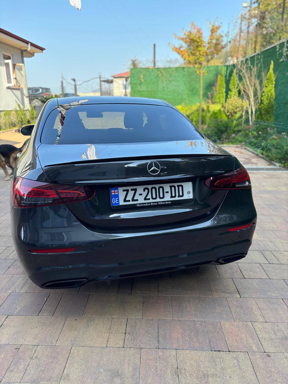 Mercedes-Benz E220, 2023 г.