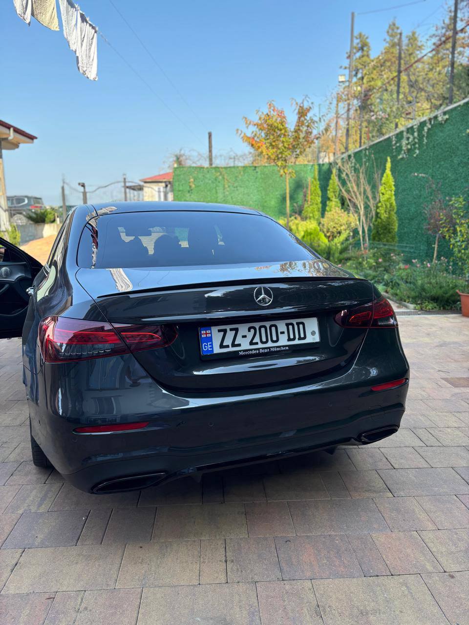 Mercedes-Benz E220, 2023 г.