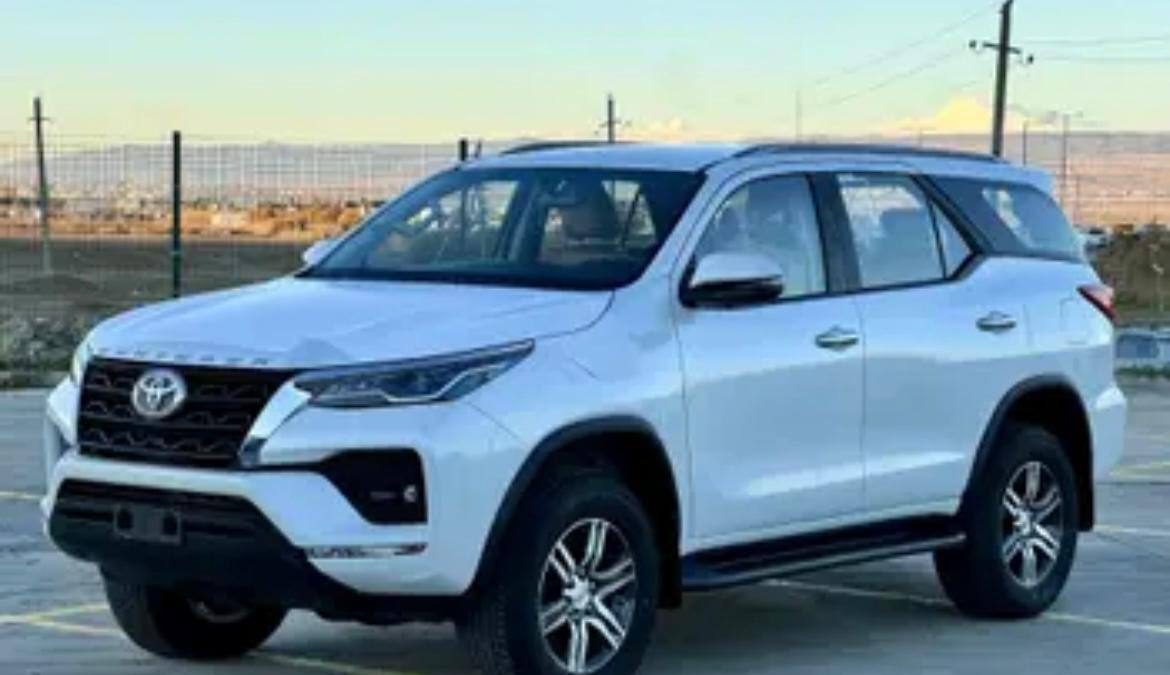 Toyota Fortuner 2023 из Грузии под ключ