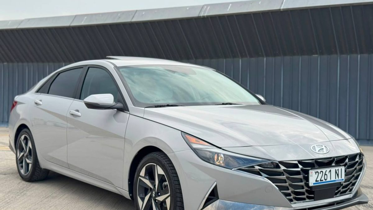 Hyundai Elantra 2023 из Грузии под ключ