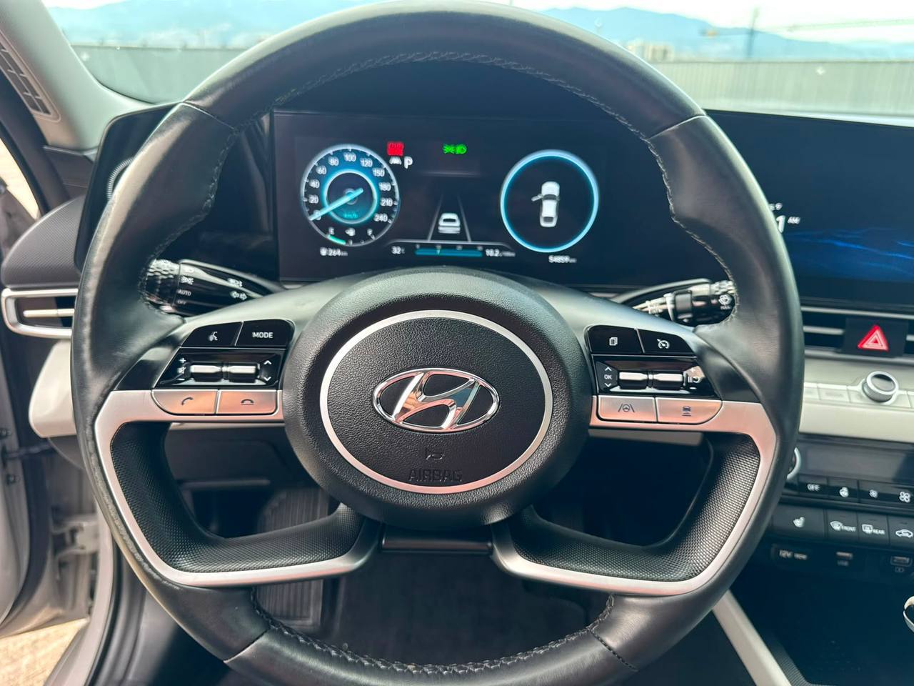 Hyundai Elantra, 2023 г.