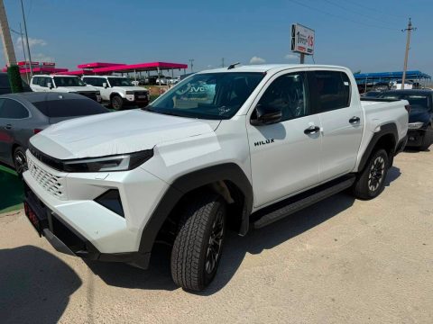 Toyota Hilux 2026 из Грузии под ключ