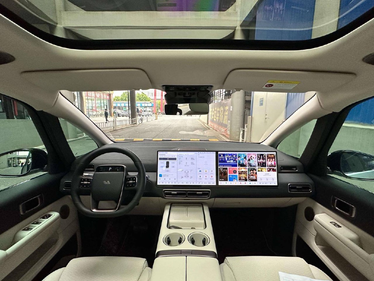 Li Auto MEGA, 2025 г.