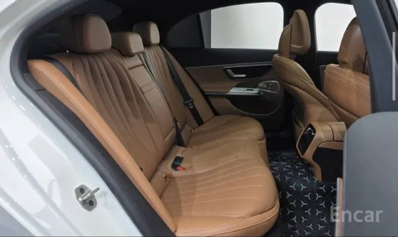 Mercedes-Benz W214 E300 4Matic AMG, 2026 г.