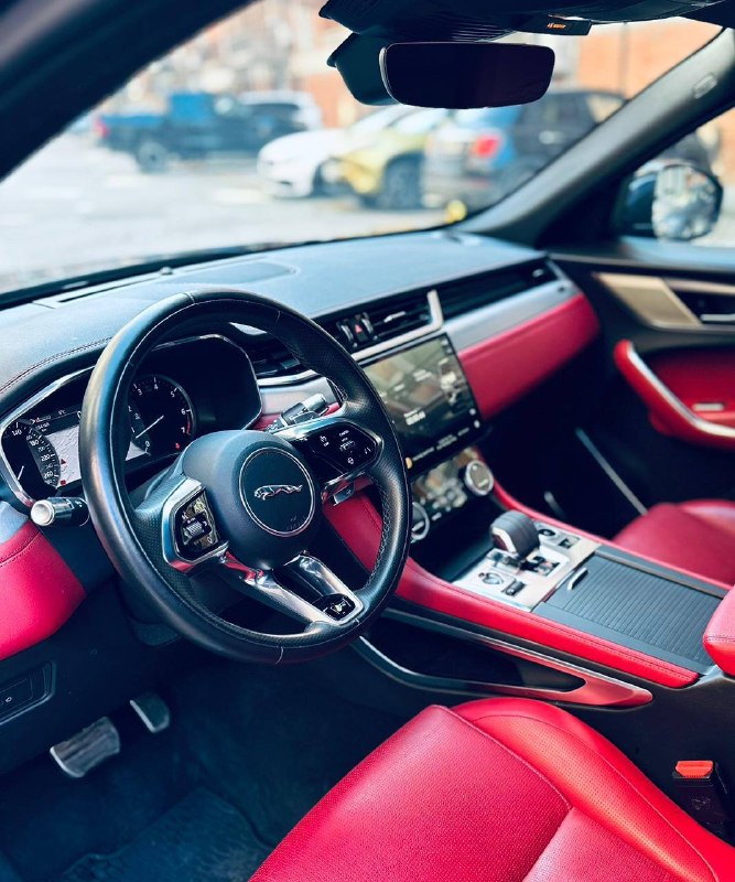 Jaguar F-Pace, 2023 г.