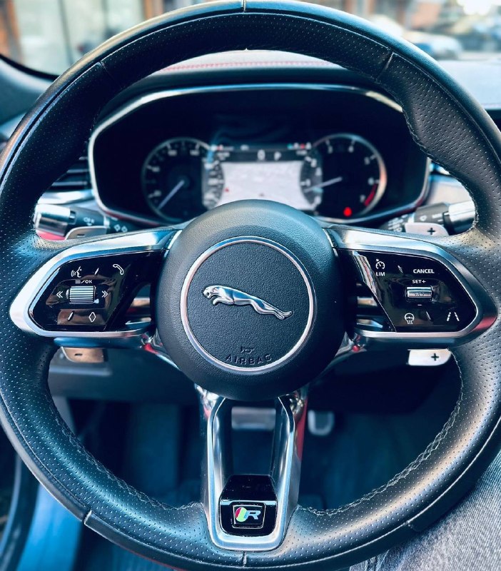 Jaguar F-Pace, 2023 г.