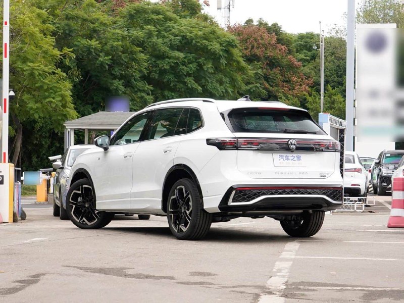 Volkswagen Tiguan L PRO, 2026 г.