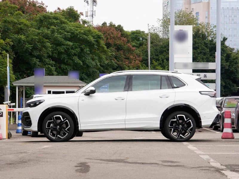 Volkswagen Tiguan L PRO, 2026 г.