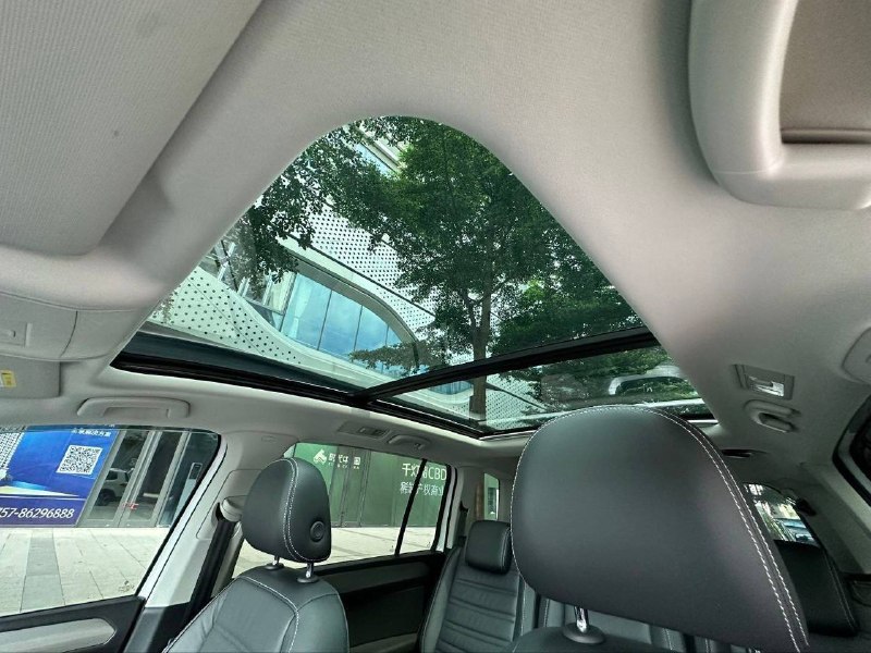 Volkswagen Touran L 280TSI DSG, 2021 г.