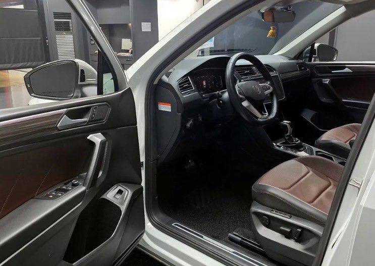 Volkswagen Tiguan Allspace 2.0 TSI, 2023 г.