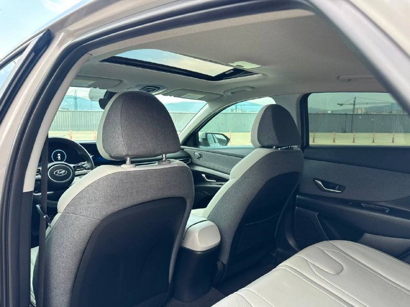 Hyundai Elantra, 2023 г.