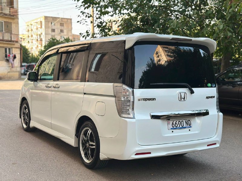 Honda Stepwgn, 2012 г.