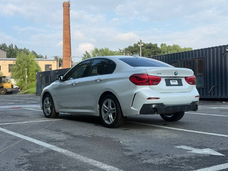 BMW 120i, 2022 г.
