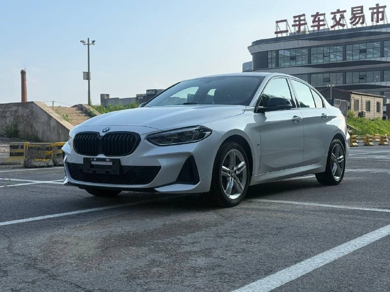 BMW 120i, 2022 г.