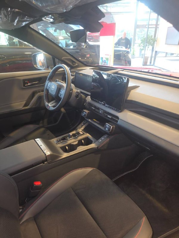 Toyota RAV4, 2026 г.
