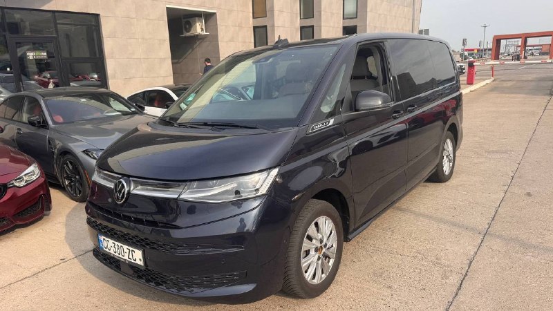 Volkswagen Multivan, 2023 г.
