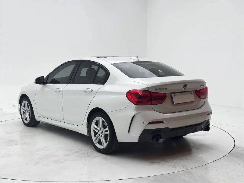 BMW 120i M Sport Shadow, 2022 г.