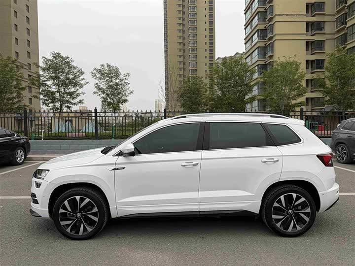 Skoda Karoq Facelift Luxury Edition, 2022 г.