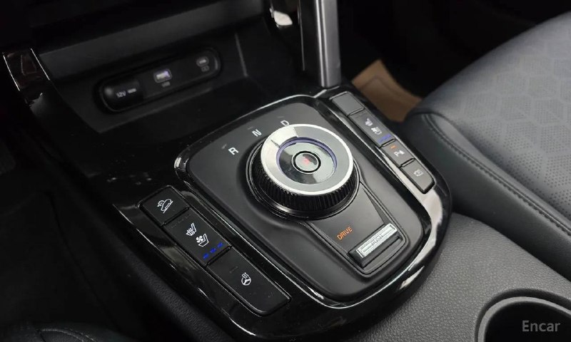 Kia Seltos Prestige, 2023 г.