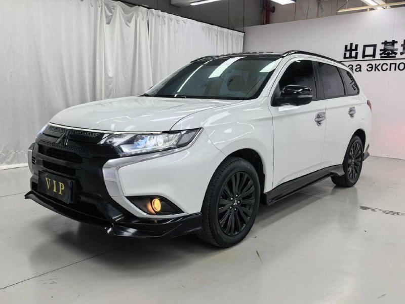 Mitsubishi Outlander, 2022 г.