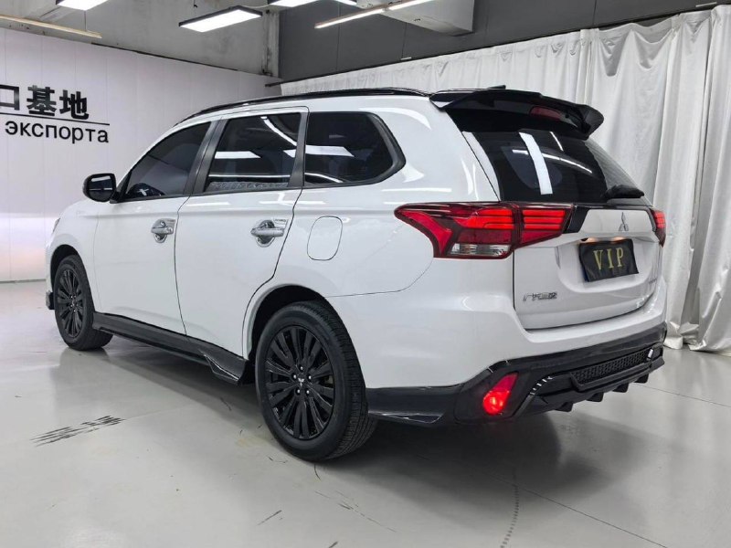 Mitsubishi Outlander, 2022 г.