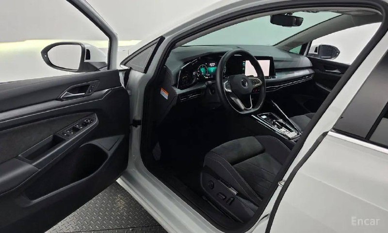 Volkswagen Golf, 2023 г.