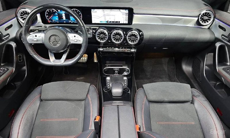 Mercedes-Benz CLA250 4MATIC, 2023 г.