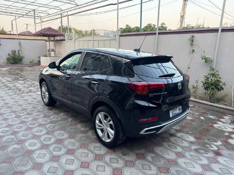Buick Encore Preferred, 2023 г.