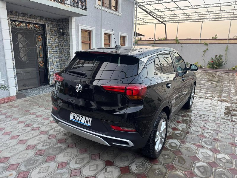 Buick Encore Preferred, 2023 г.