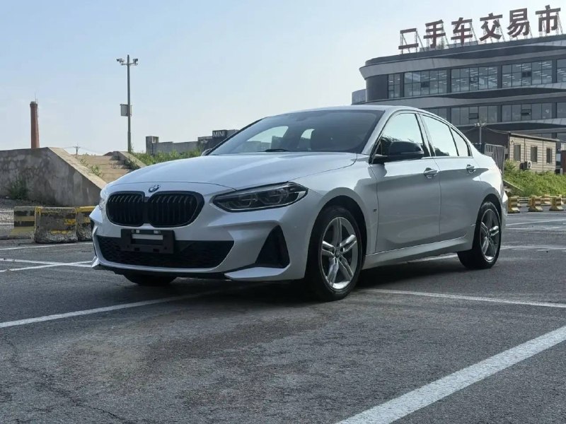 BMW 120i M Sport Shadow, 2022 г.