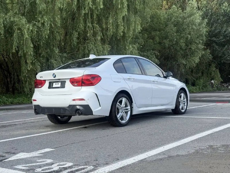 BMW 120i M Sport Shadow, 2022 г.