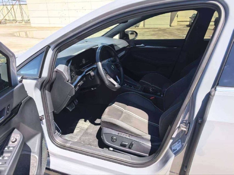 Volkswagen Golf 280TSI DSG R-Line, 2023 г.