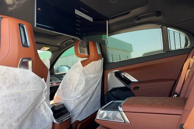 BMW 740i, 2026 г.