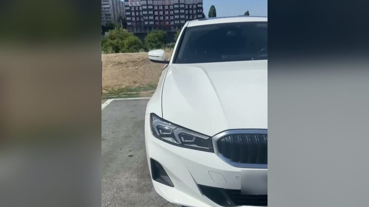 BMW 3 Series из Германии, вид спереди