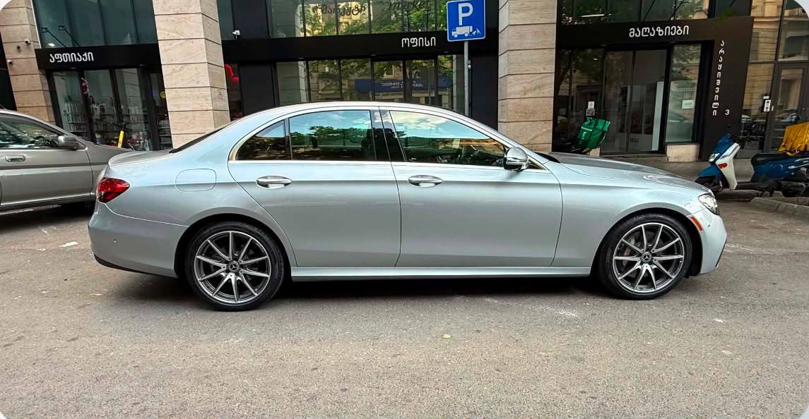 Mercedes-Benz E350, 2023 г.