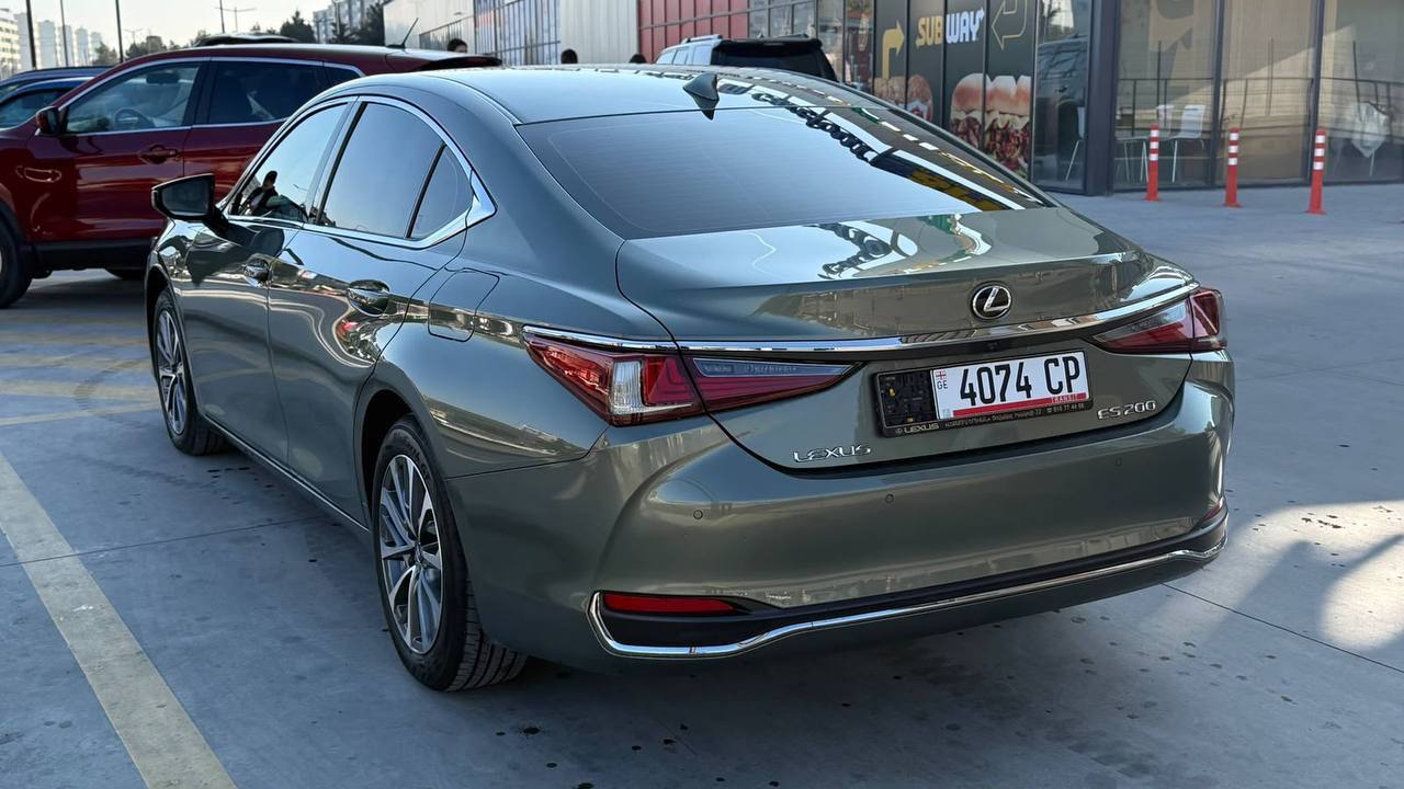 Lexus ES200, 2022 г.