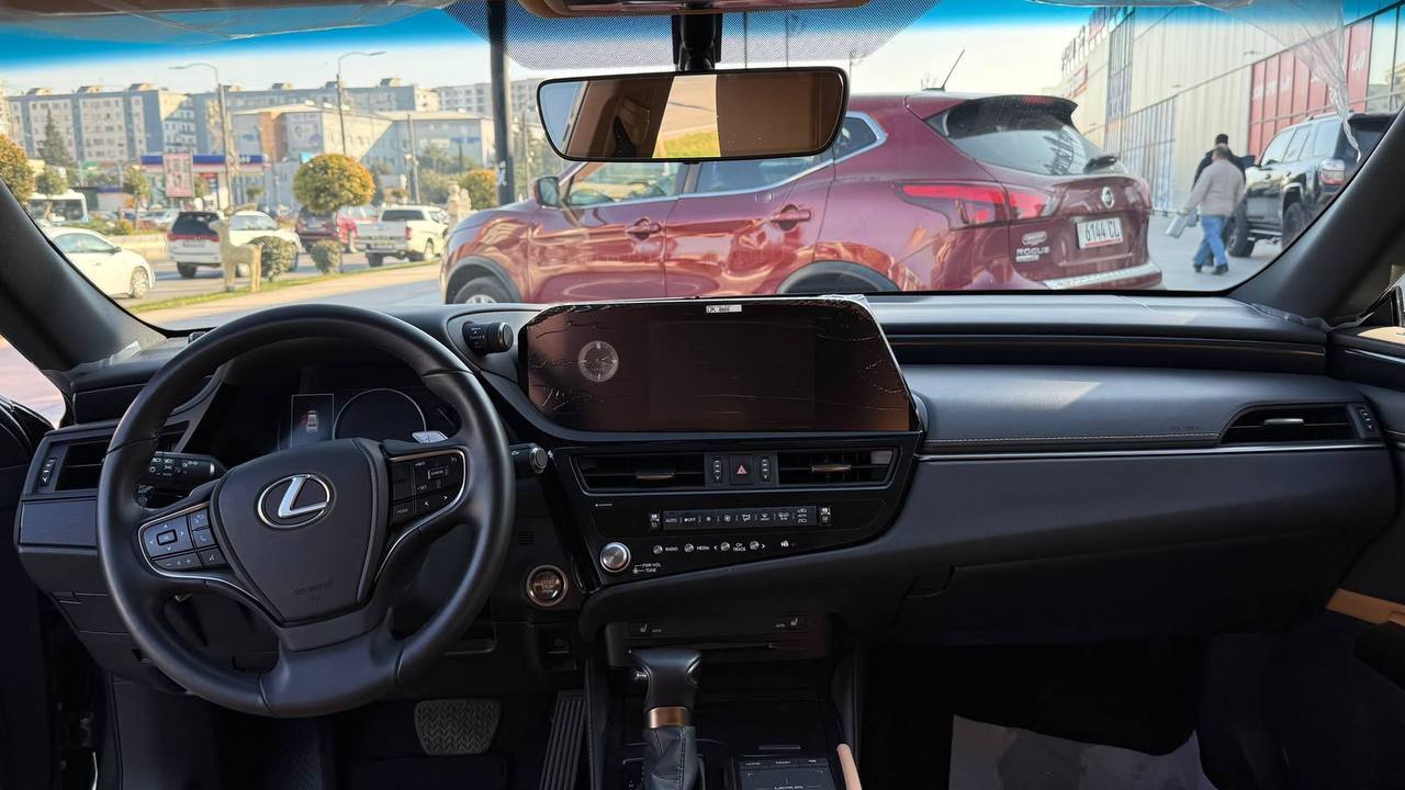 Lexus ES200, 2022 г.
