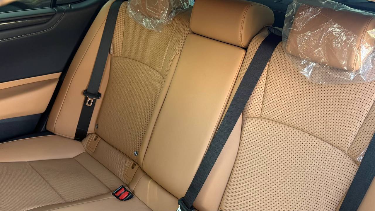 Lexus ES200, 2022 г.