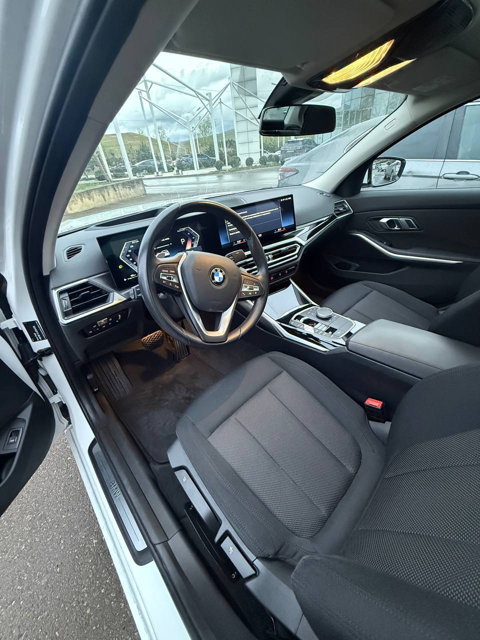 BMW 318i, 2022 г.