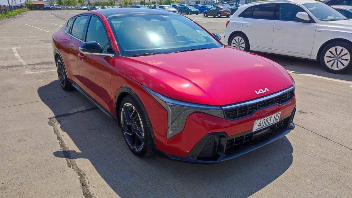 Kia K4 GT-Line 2025 из Грузии, фото 1