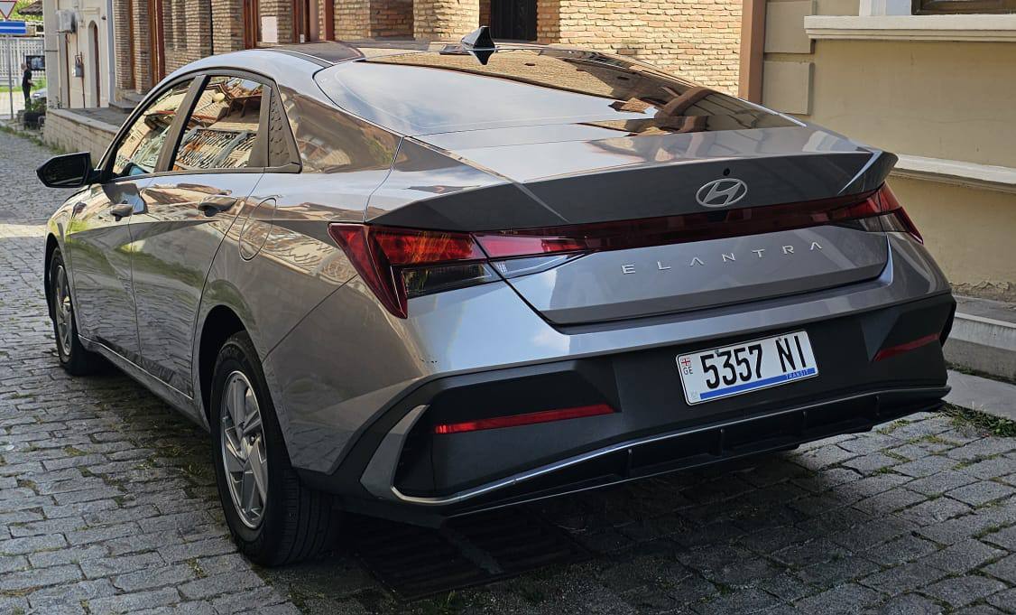 Hyundai Elantra SE, 2024 г.