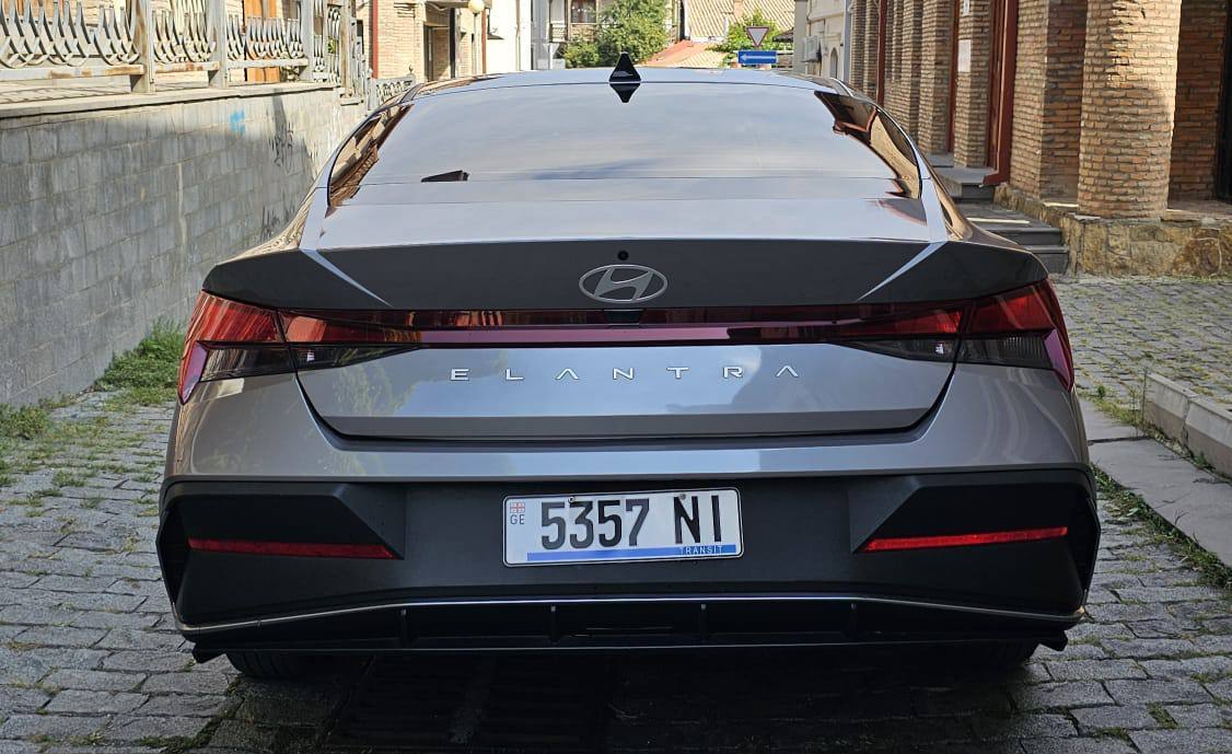 Hyundai Elantra SE, 2024 г.