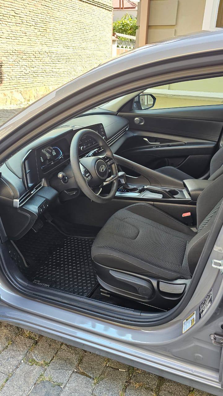 Hyundai Elantra SE, 2024 г.