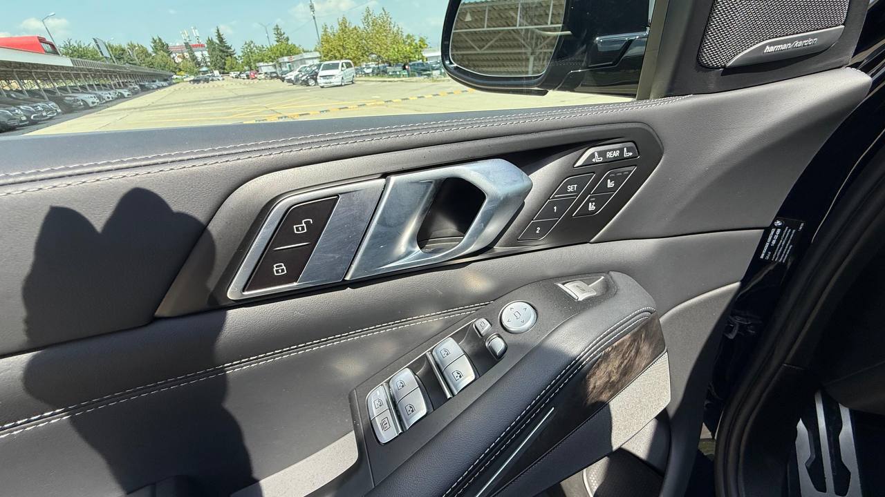 BMW X7, 2024 г.