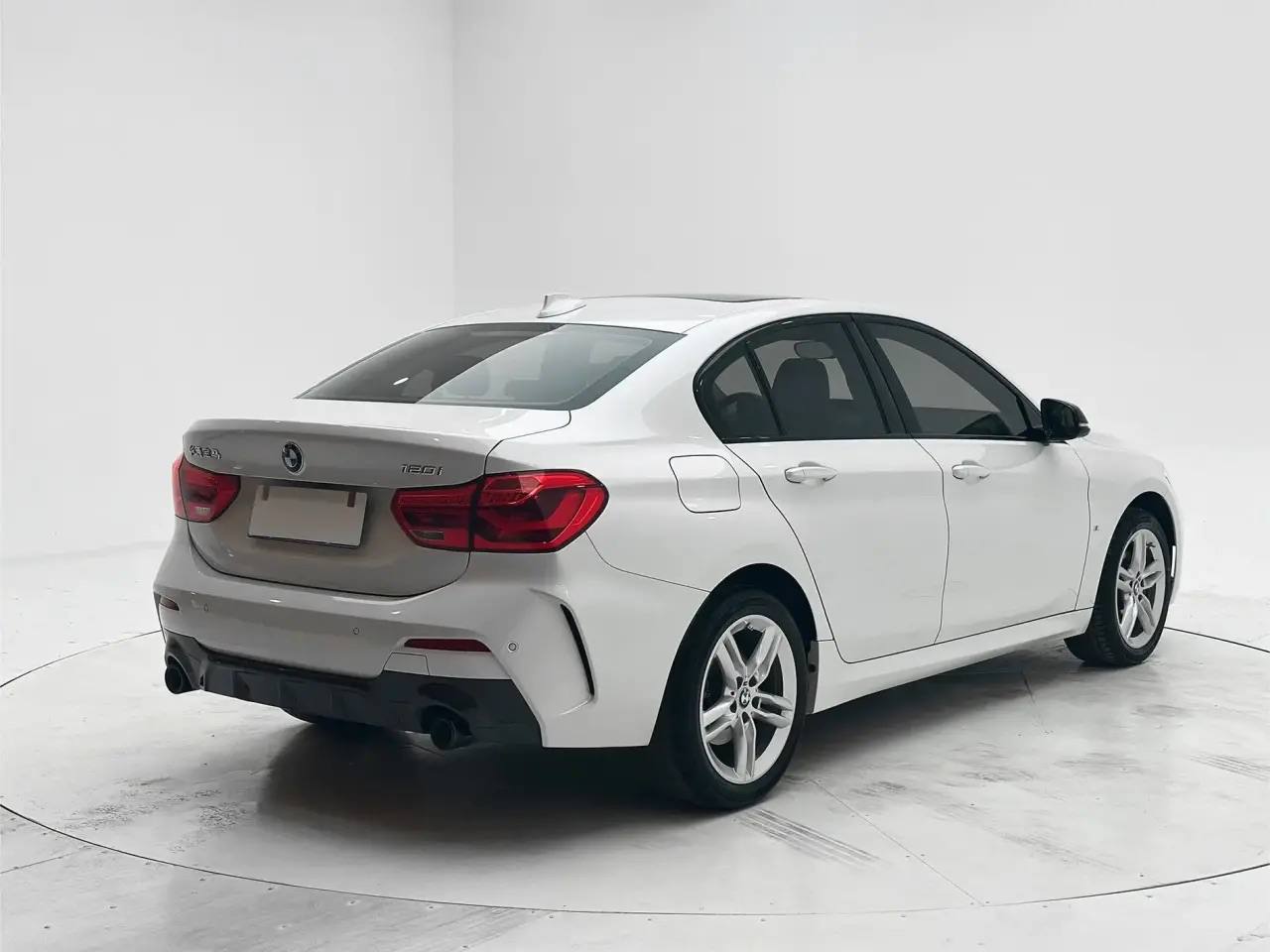 BMW 120i M Sport Shadow, 2022 г.